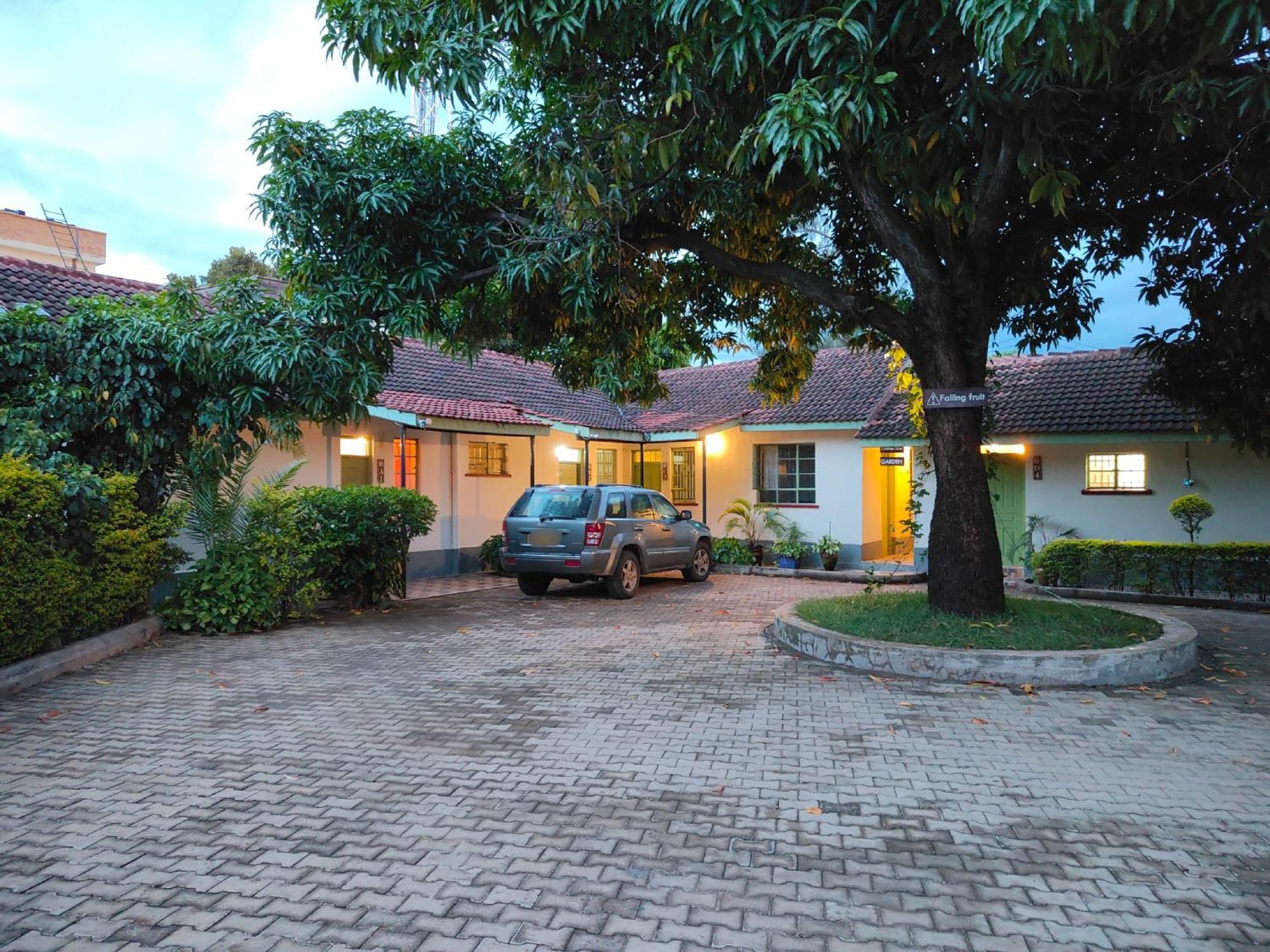 Milimani Drive Livings Apartment Kisumu Exterior photo